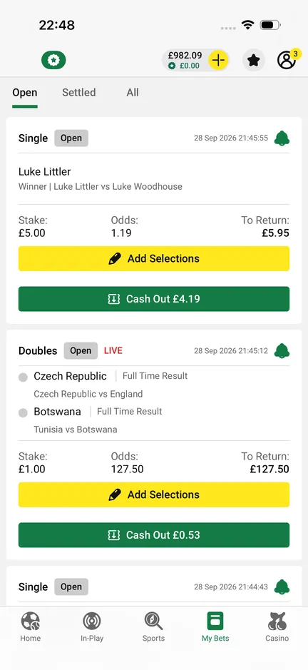 My Bets screen with open bets and cash out